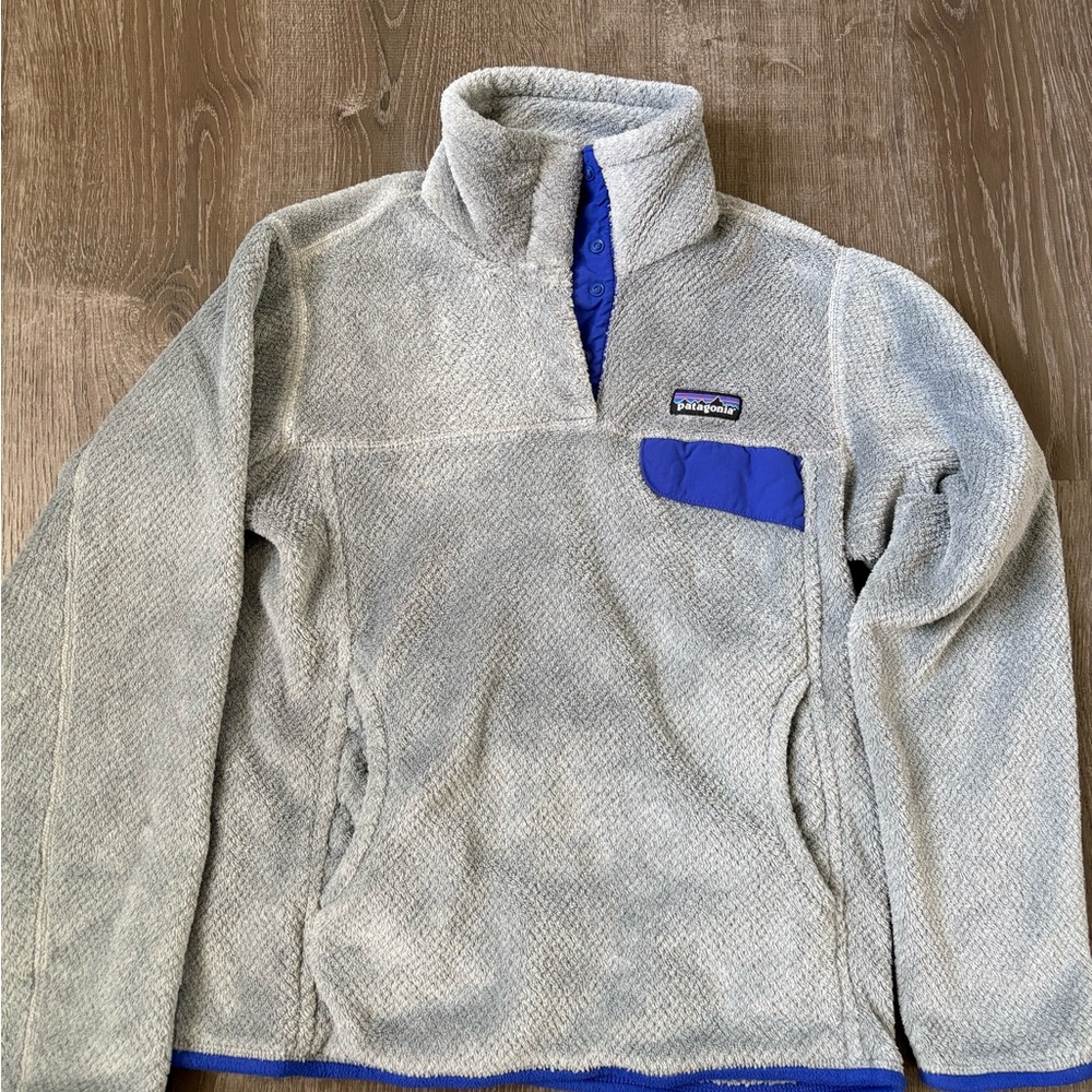 Patagonia Heather Gray Fleece with Navy Trim